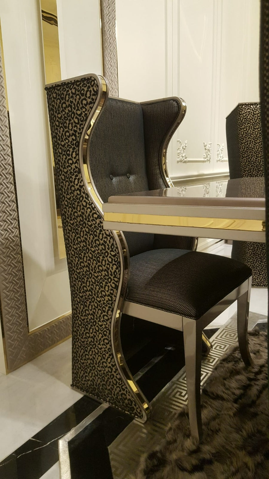 Atlantis Living Room Settee